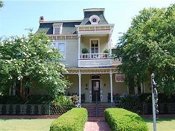 Rothschild Pound House Inn Columbus Kültér fotó