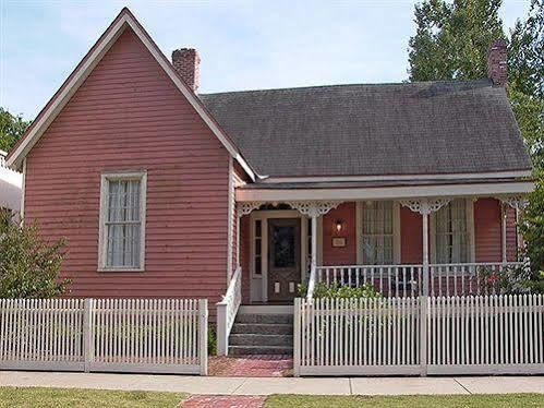 Rothschild Pound House Inn Columbus Kültér fotó
